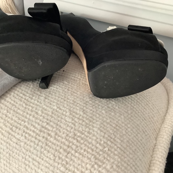 Shoes - Picture 3 of 13